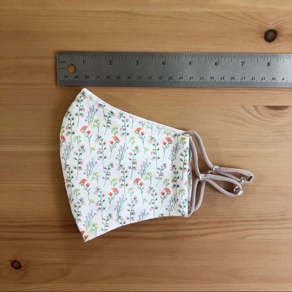 2 for 25$ Custom Handmade Face Mask / White - Picture 6 of 11